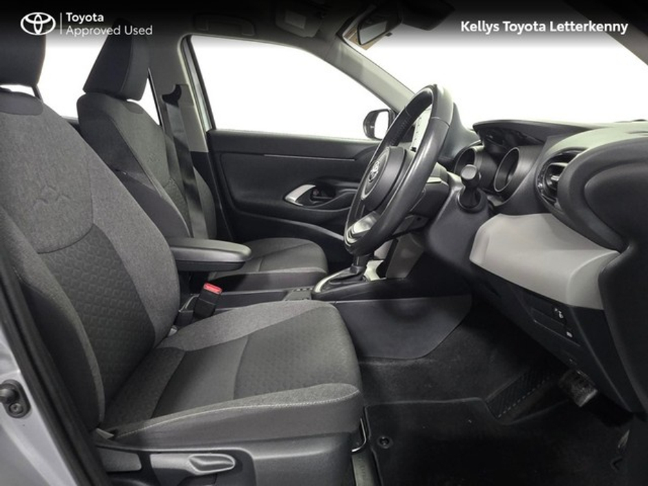 2022 Toyota Yaris Cross YARIS CROSS LUNA - #170 €24,495