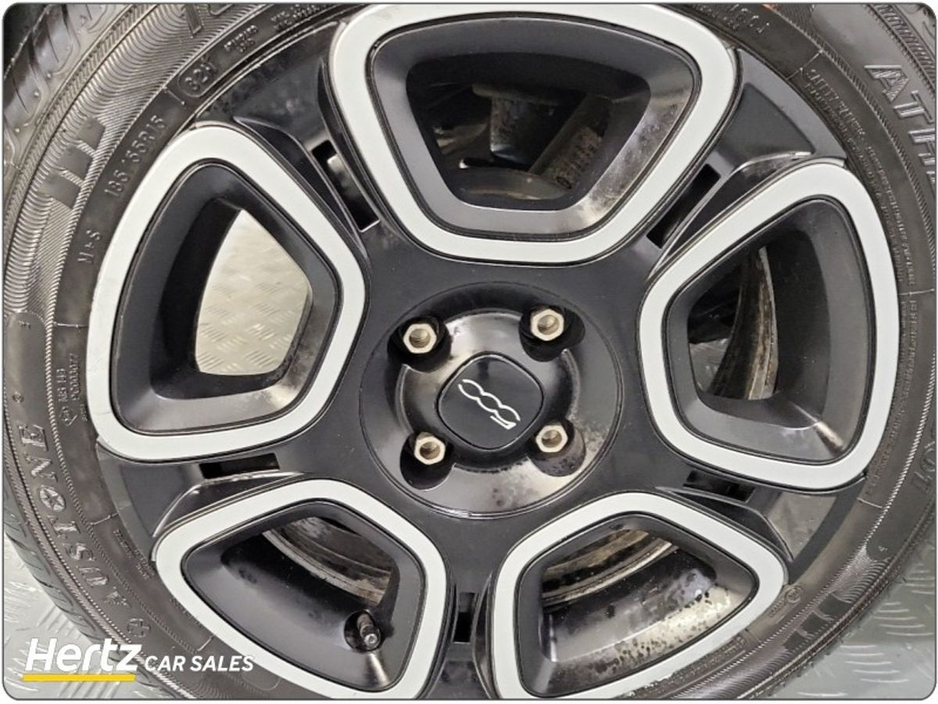 2023 Fiat 500 - image 11