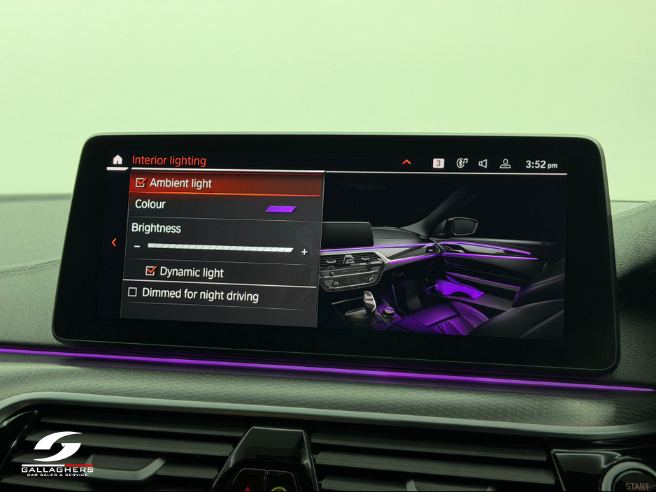 2022 BMW 5 Series - image 32