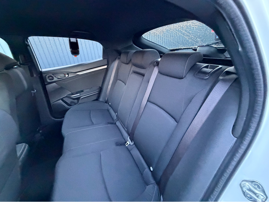 2017 Honda Civic - image 36