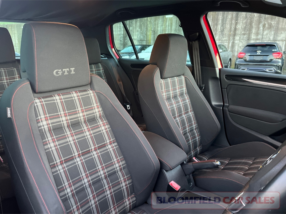 2012 Volkswagen Golf 2.0 GTI , DSG // LOW MILEAGE €13,950