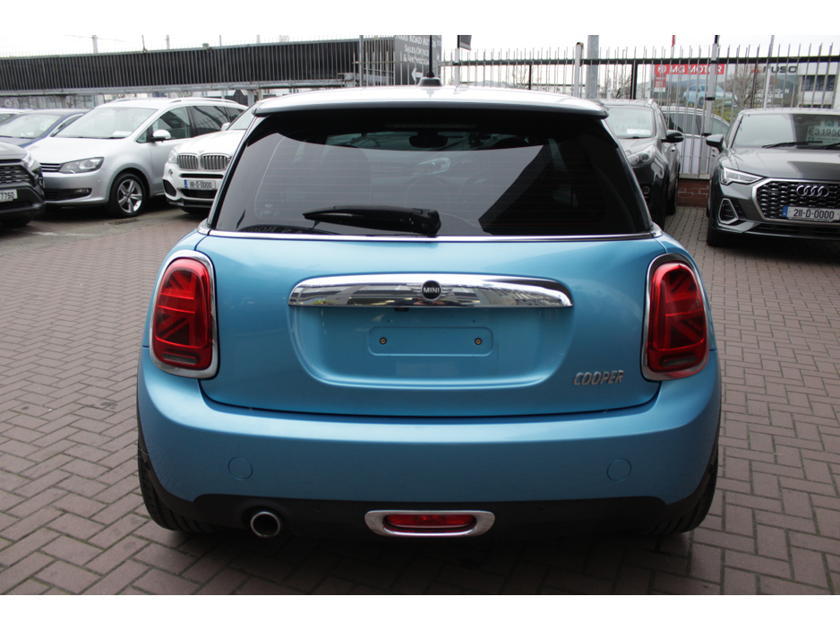 2018 MINI Cooper - image 5