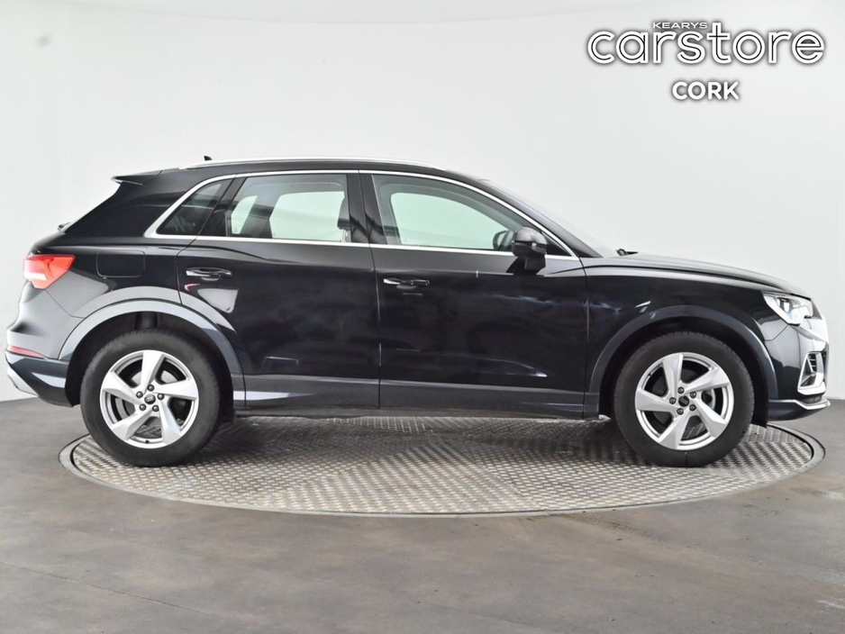 2024 Audi Q3 - image 2