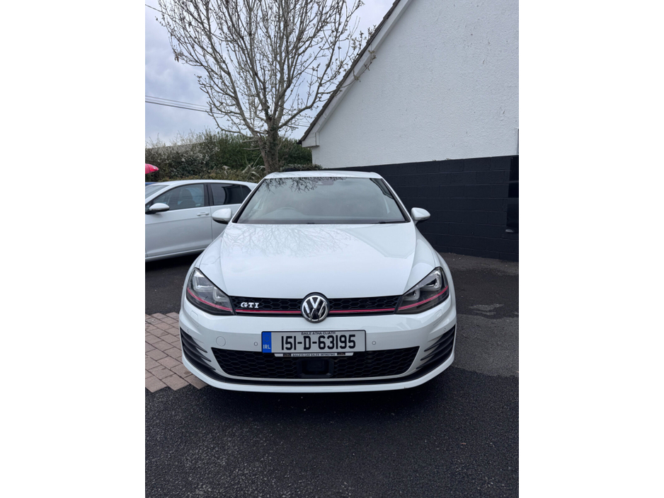 2015 Volkswagen Golf - image 6