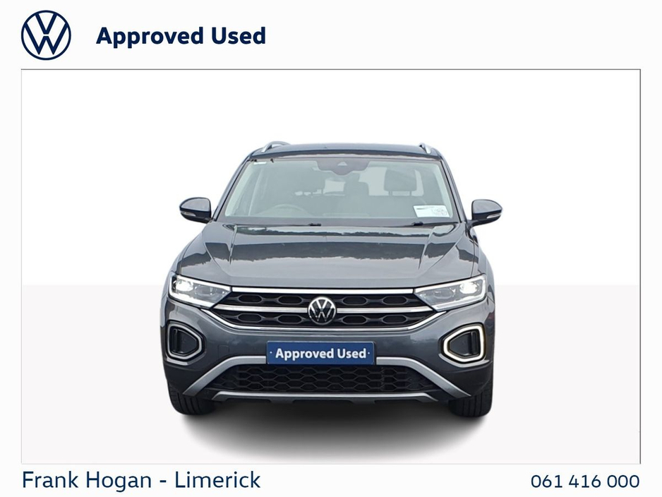 2023 Volkswagen T-Roc - image 10