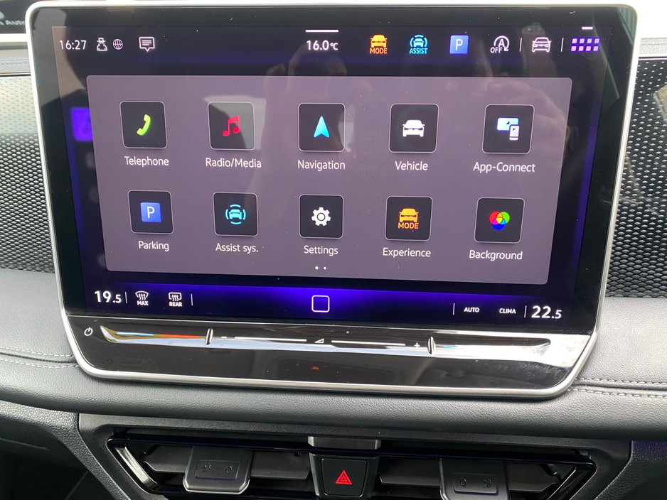 2024 Volkswagen Tiguan - image 16