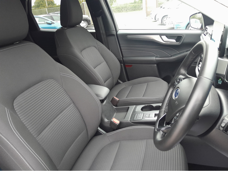 2023 Ford Kuga - image 20