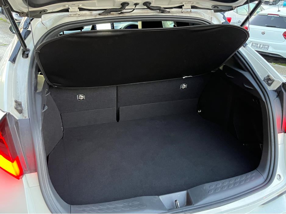 2020 Toyota C-HR GR AUTOMATIC HYBRID 1.8 PETROL //HIGH SPEC//REVERSE CAMERA//ADAPTIVE CRUISE CONTROL//HEATED SEATS// €24,950