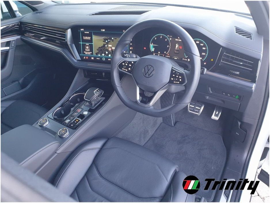 2026 Volkswagen Touareg * 261 * R-LINE * COMMERCIAL* AVAILABLE TO ORDER * TRINITY VOLKSWAGEN *