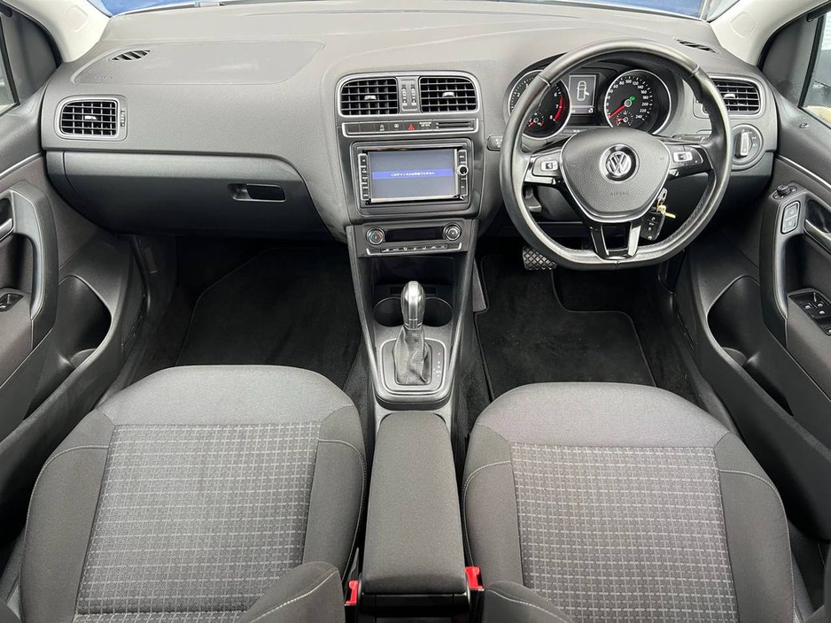 2016 Volkswagen Polo - image 10