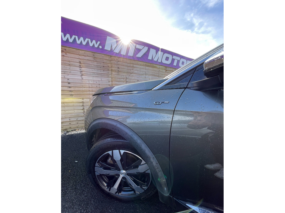 2018 Peugeot 3008 - image 7