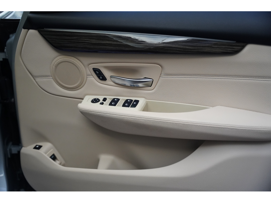 2016 BMW 2 Series Active Tourer - image 10