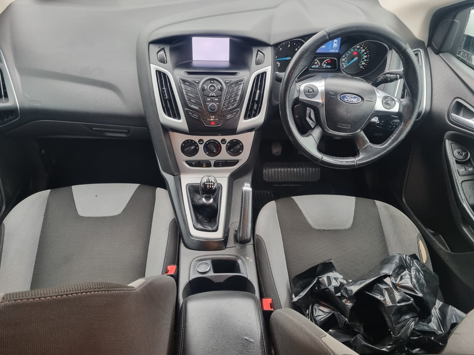 2014 Ford Focus - image 8