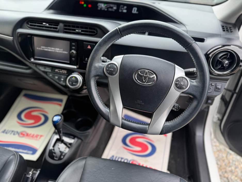 2017 Toyota Aqua - image 11