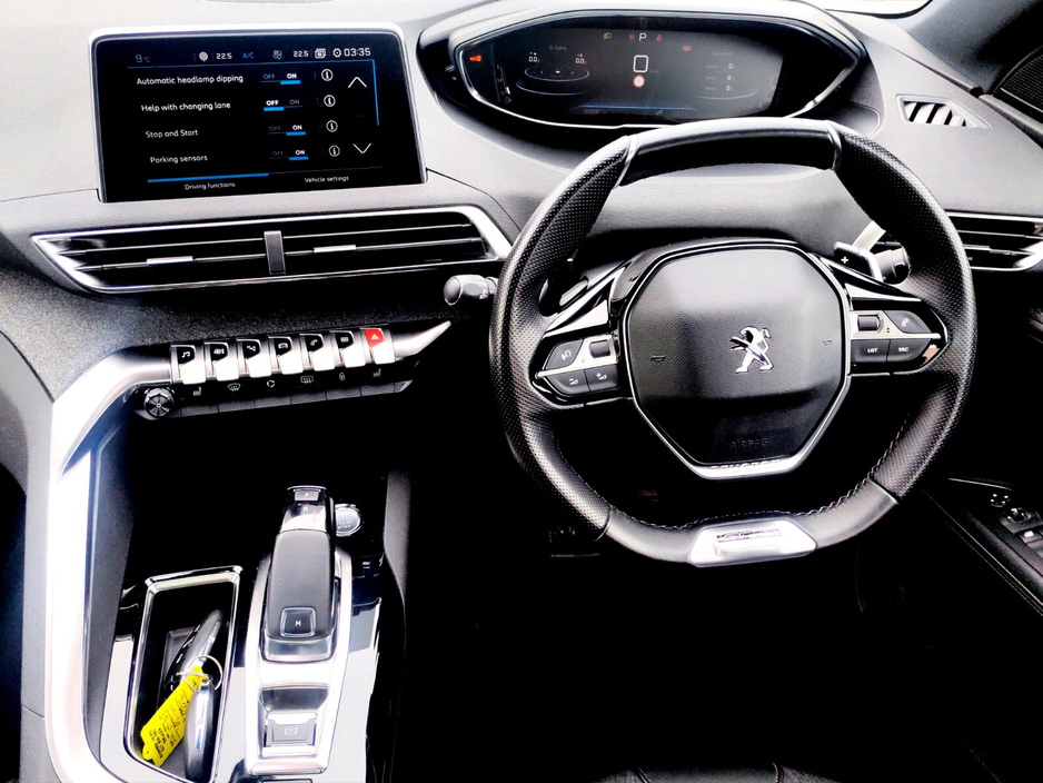 2020 Peugeot 3008 - image 10