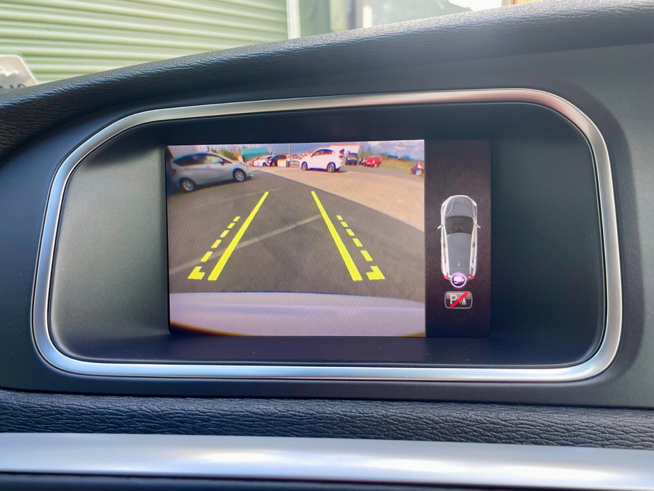 2018 Volvo V40 - image 44