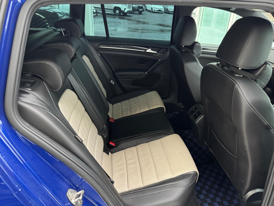 2015 Volkswagen Golf R 2.0 Launch Edition €23,950