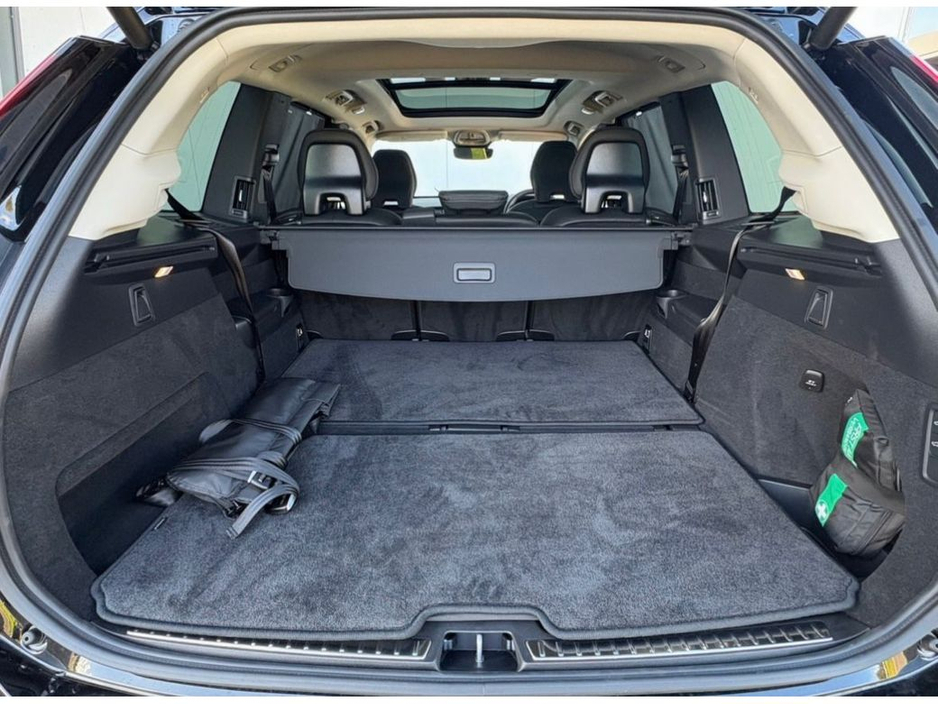 2025 Volvo XC90 T8 ULTRA DARK AWD