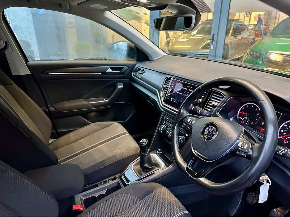 2019 Volkswagen T-Roc 1.0 TSI DESIGN 115PS €18,500