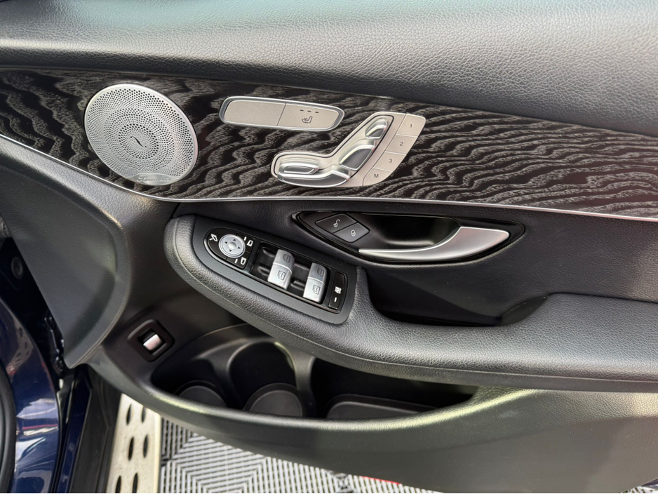 2018 Mercedes-Benz GLC Class - image 24