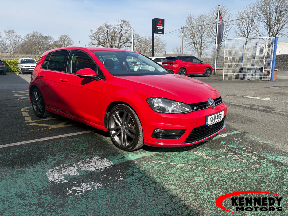 2017 Volkswagen Golf - image 2