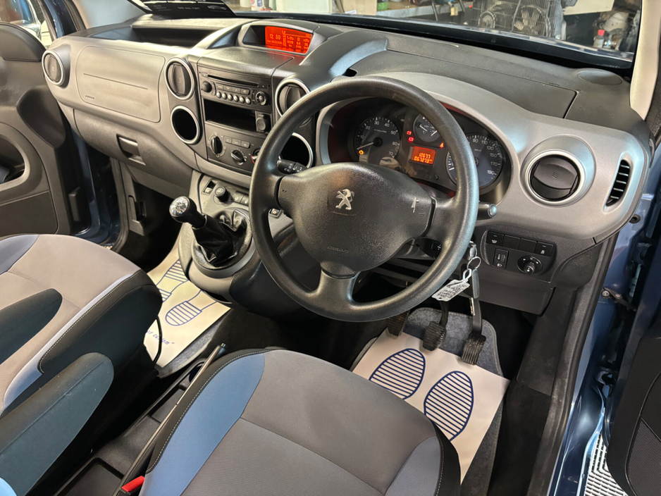 2016 Peugeot Partner Tepee - image 8