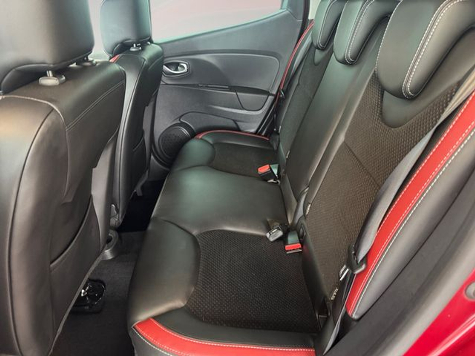 2019 Renault Clio - image 16