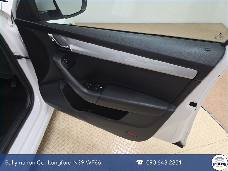 2017 Skoda Octavia - image 20