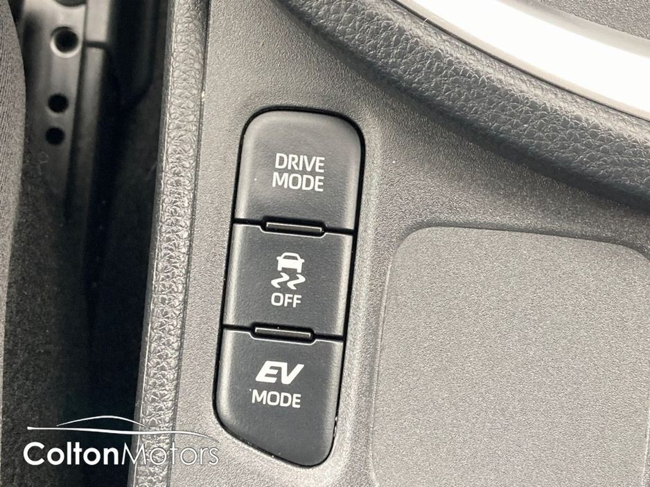 2024 Toyota Yaris Cross 1.5 Hybrid Luna €27,950