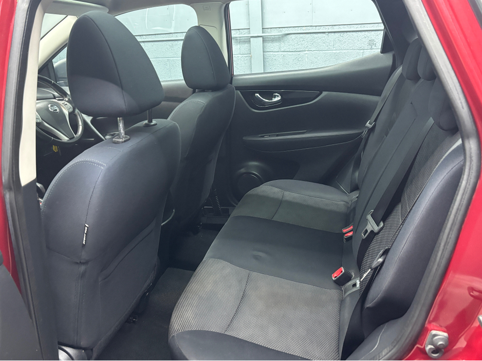 2016 Nissan Qashqai - image 7
