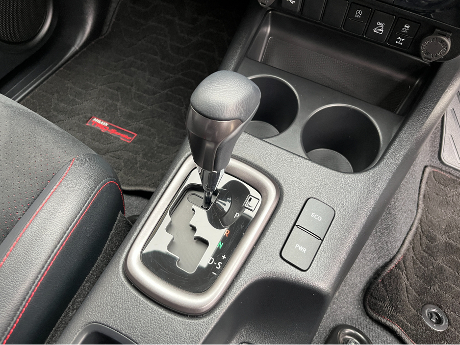 2024 Toyota Hilux - image 15