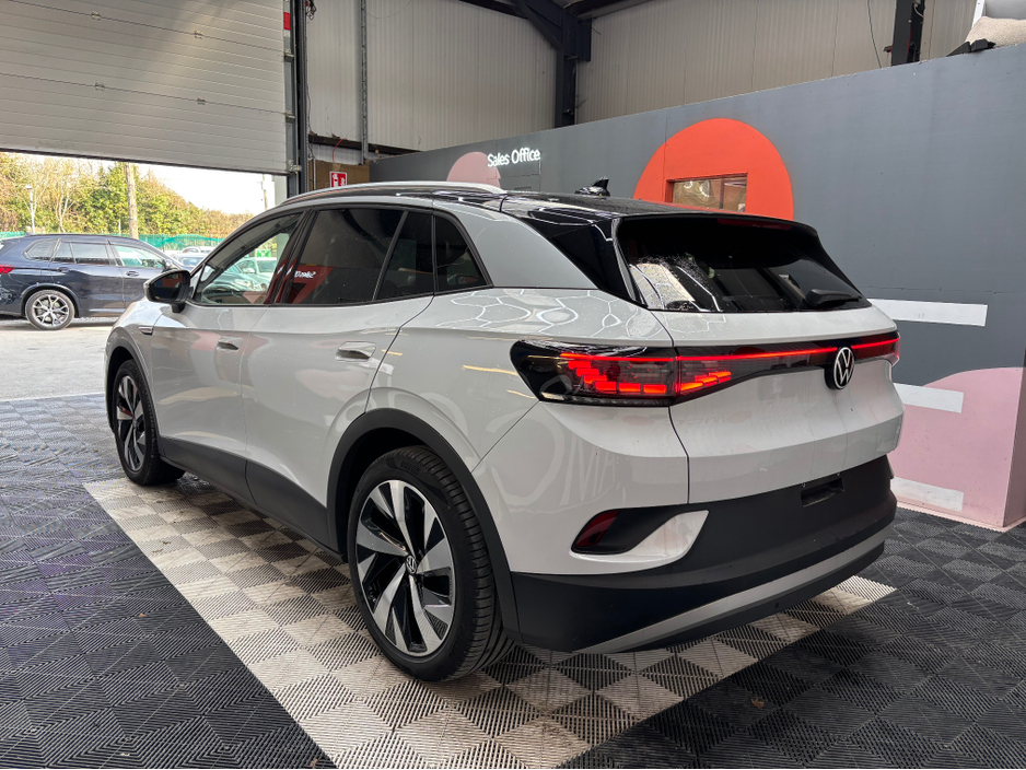 2022 Volkswagen ID.4 - image 4