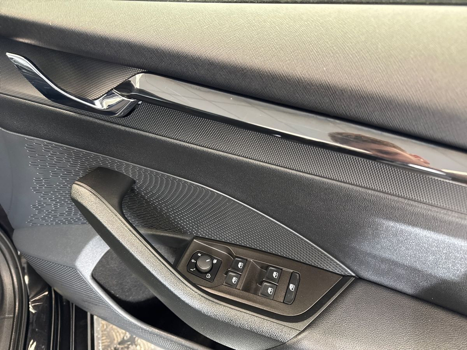 2024 Skoda Octavia - image 10