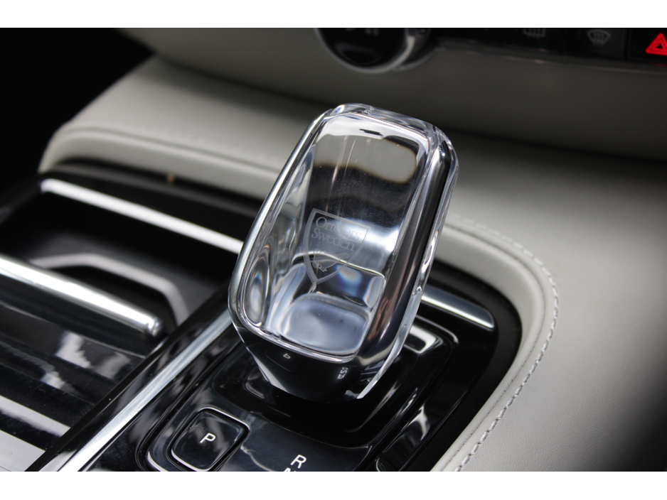 2020 Volvo S60 - image 16