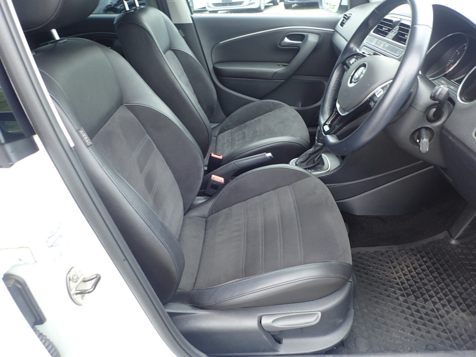 2016 Volkswagen Polo 1.2 TSI HIGHLINE PLUS PETROL AUTOMATIC // HEATED HALF LEATHER // PARK ASSIST // REVERSING CAMERA // PRO MEDIA PACK // CRUISE // FOGS // IDEAL STARTER CAR // IMMACULATE EXAMPLE €13,950