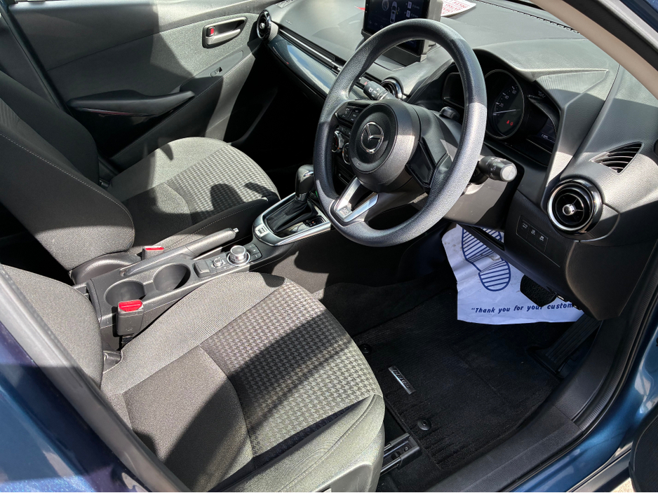 2017 Mazda Demio - image 7