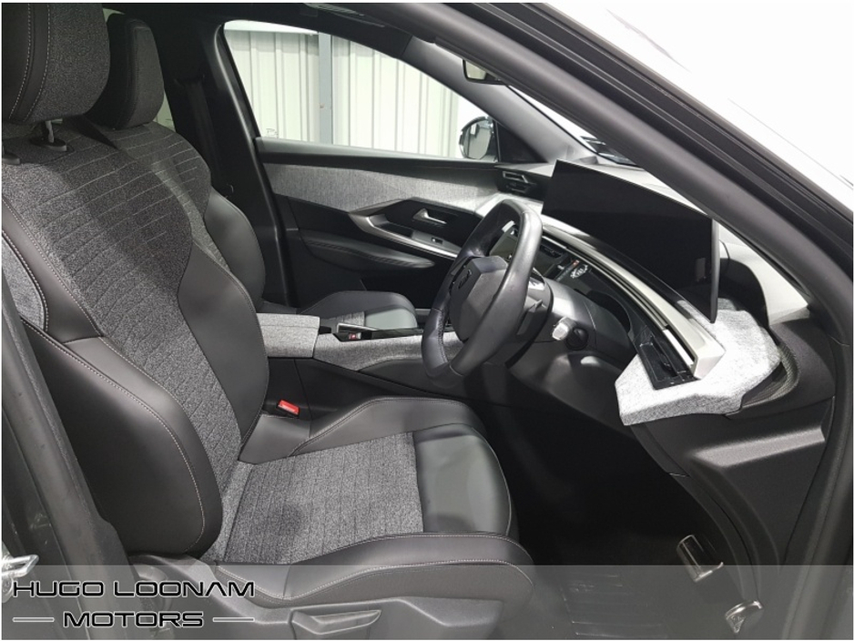 2025 Peugeot 5008 - image 11