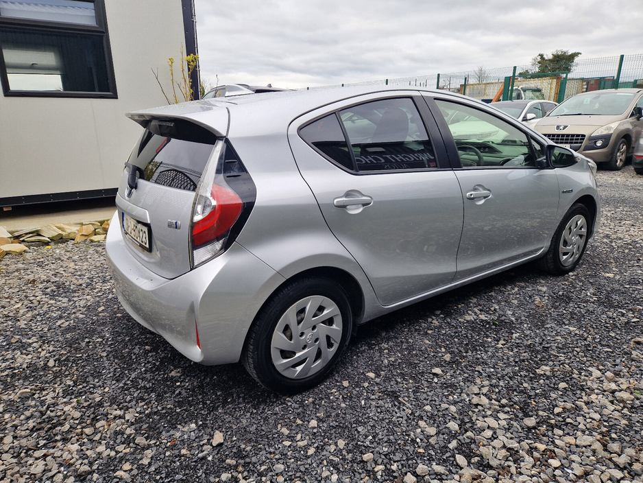 2019 Toyota Aqua 1.8 Hybrid €11,500