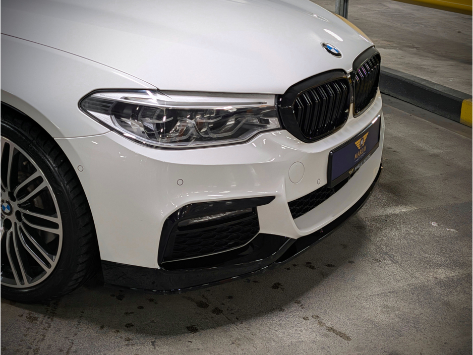 2020 BMW 5 Series - image 8