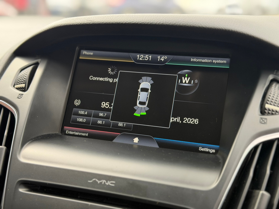 2016 Ford Focus - image 4