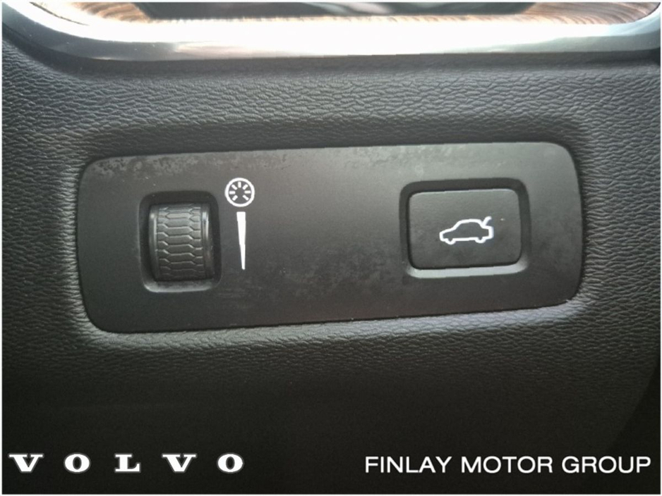 2022 Volvo XC60 B4 MHEV DSL (197hp) Inscription AWD €45,950