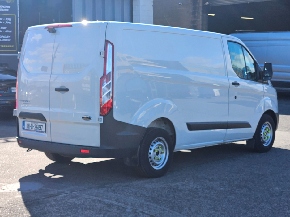2018 Ford Transit Custom - image 2
