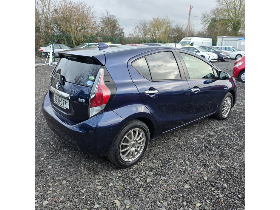 2016 Toyota Aqua 1.8 Hybrid €11,450