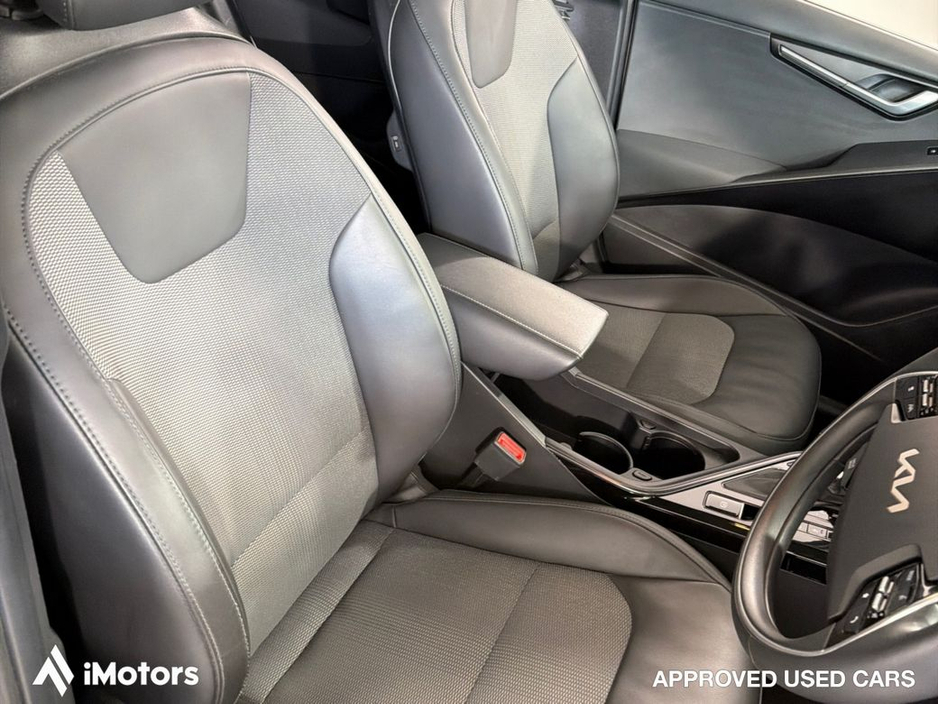 2023 Kia Niro - image 17