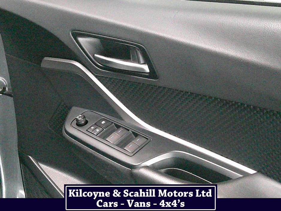 2020 Toyota C-HR - image 23