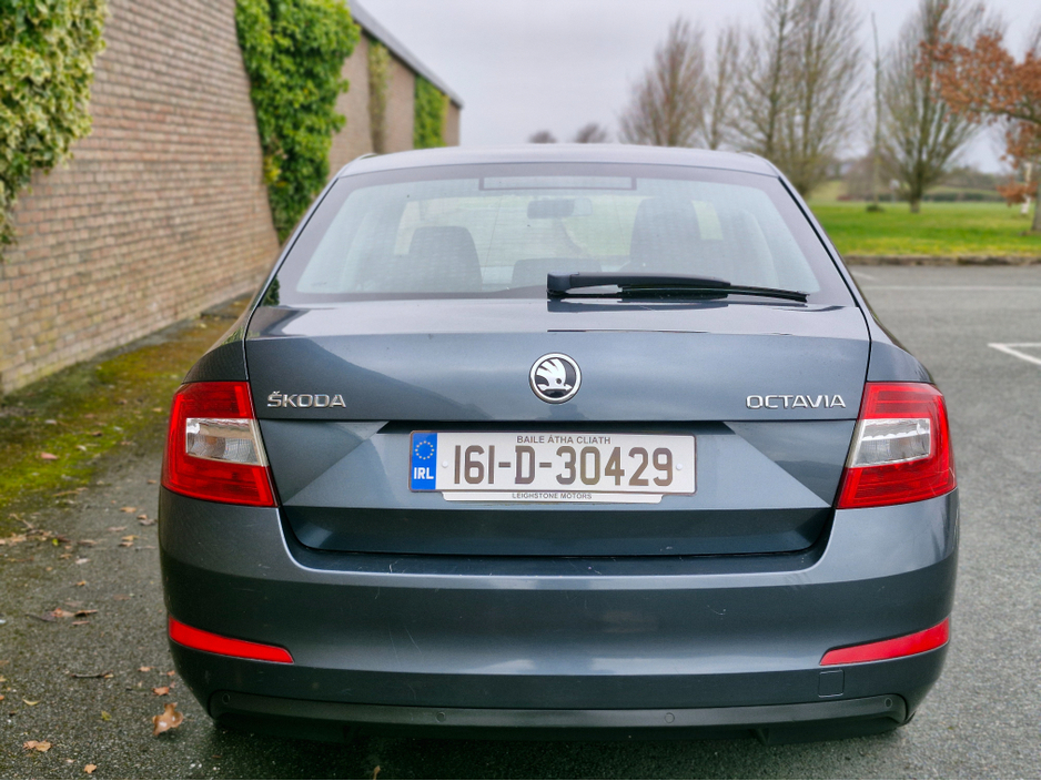 2016 Skoda Octavia - image 9