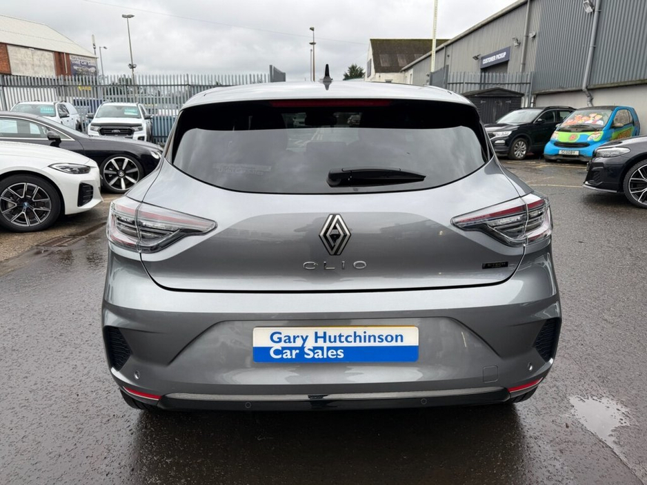 2024 Renault Clio - image 6