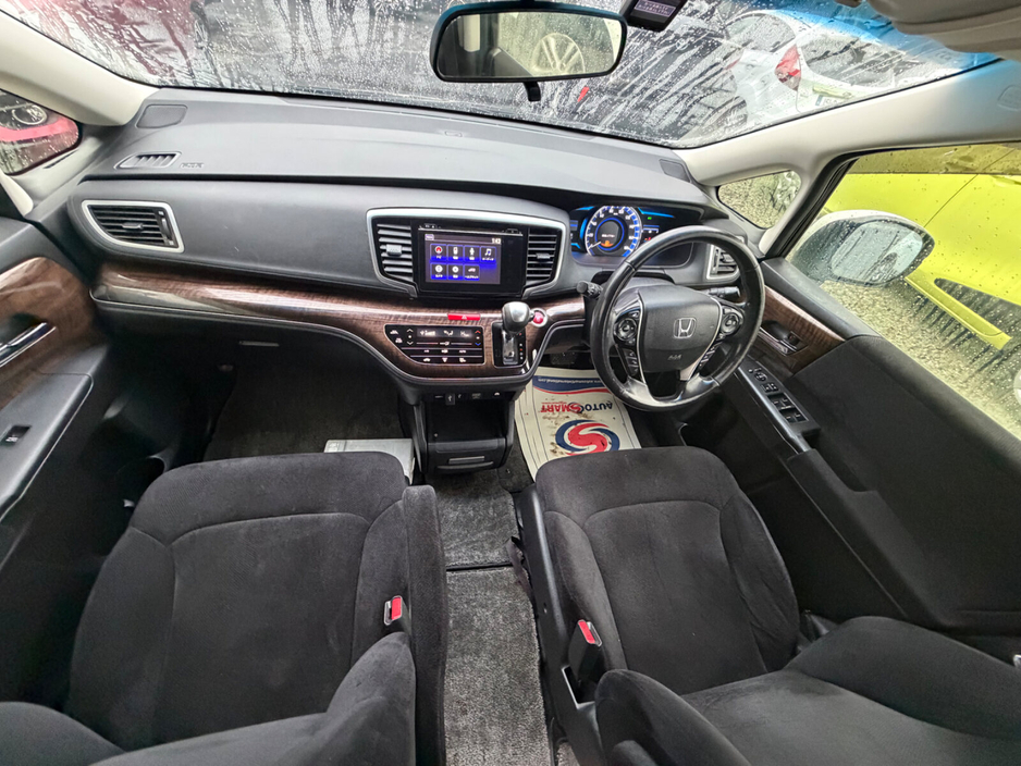 2016 Honda Odyssey  €18,900