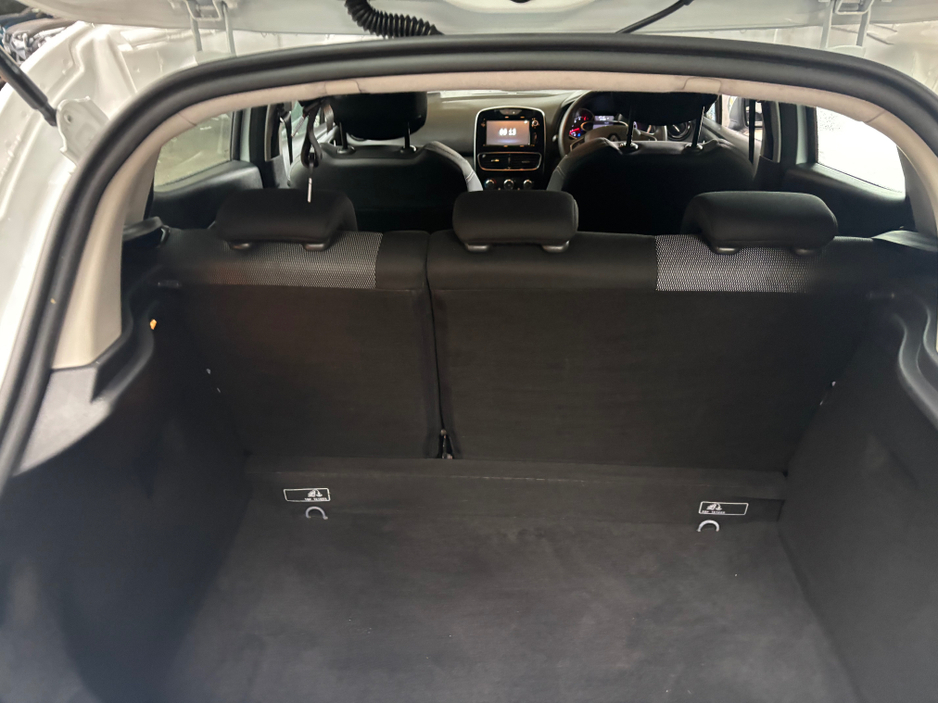 2019 Renault Clio - image 13