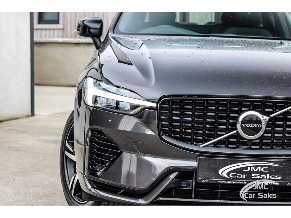 2022 Volvo XC60 - image 6
